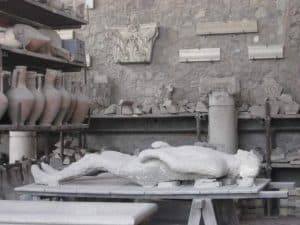 pompeii-italy-body