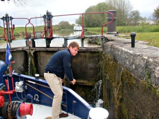 clearing locks on french barge cruise