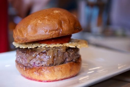 Best Burgers in Los Angeles - The Travelers Way