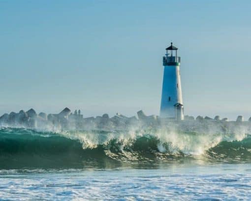 Walton Lighthouse in Santa Cruz via unsplash